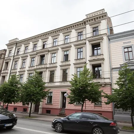 Cozy Valdemara, Free Parking, Self Check-in * Riga